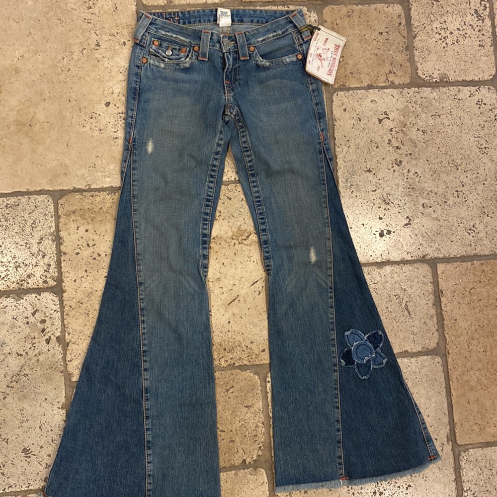 Nwt True Religion flare wide leg vintage jeans flower size 27 frayed hem - Picture 2 of 8